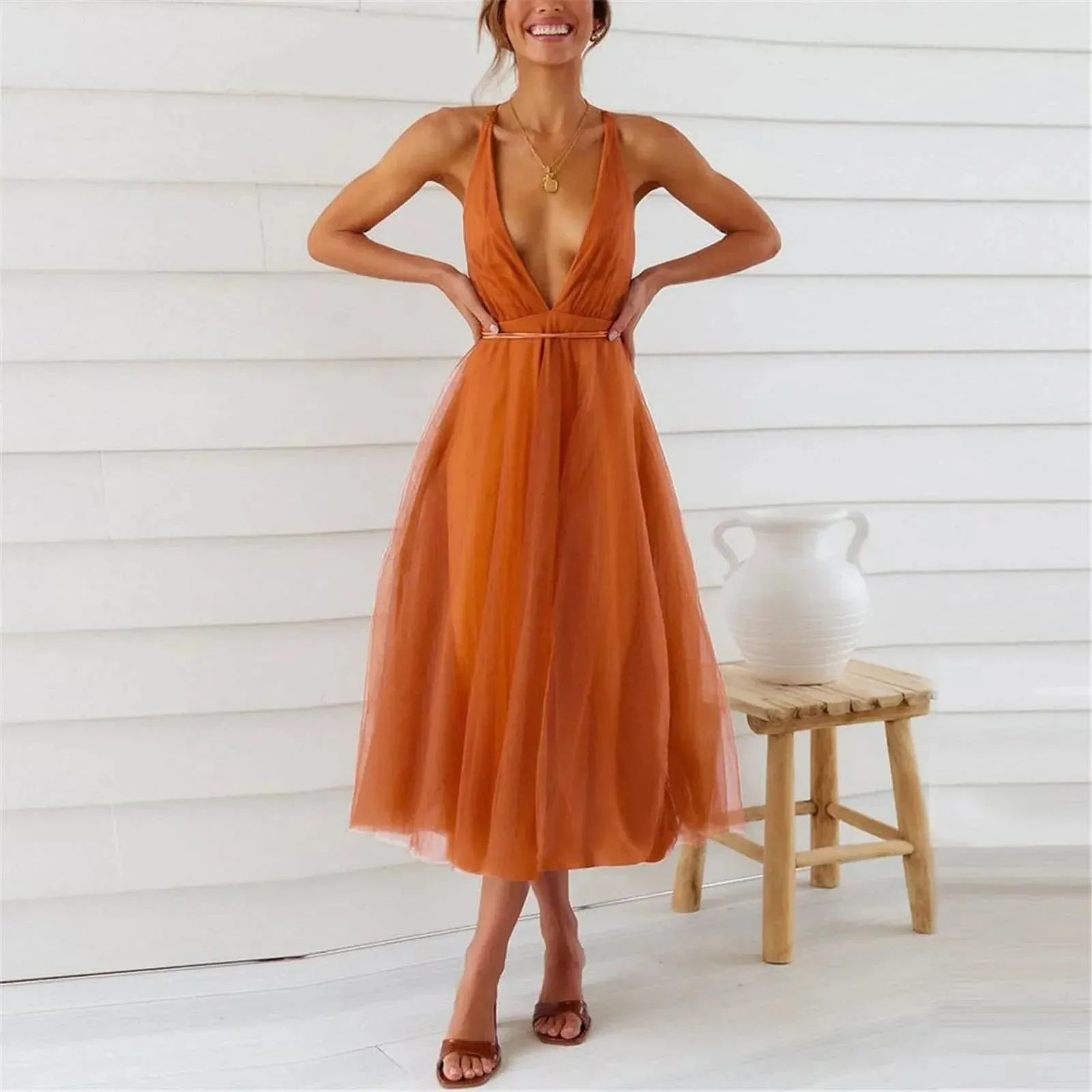 2024 Lace-Up Empire Waist Deep V-Neck Backless Tulle Bridesmaid Midi Dress