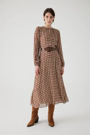 Basket Patterned Chiffon Waist Fitted Brown Midi Dress with Belt