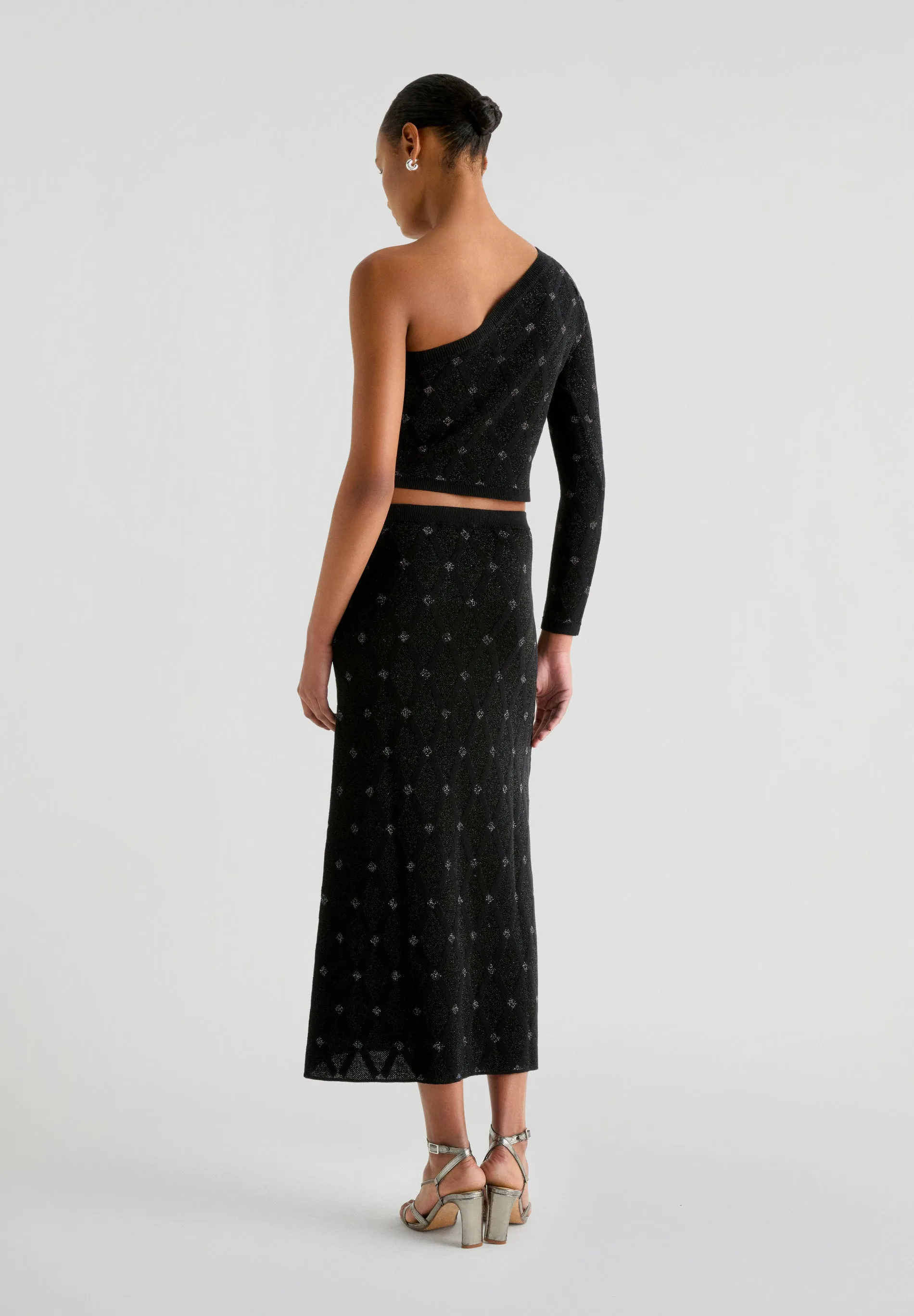 DIAMOND TEXTURED WEAVE KNIT MIDI SKIRT