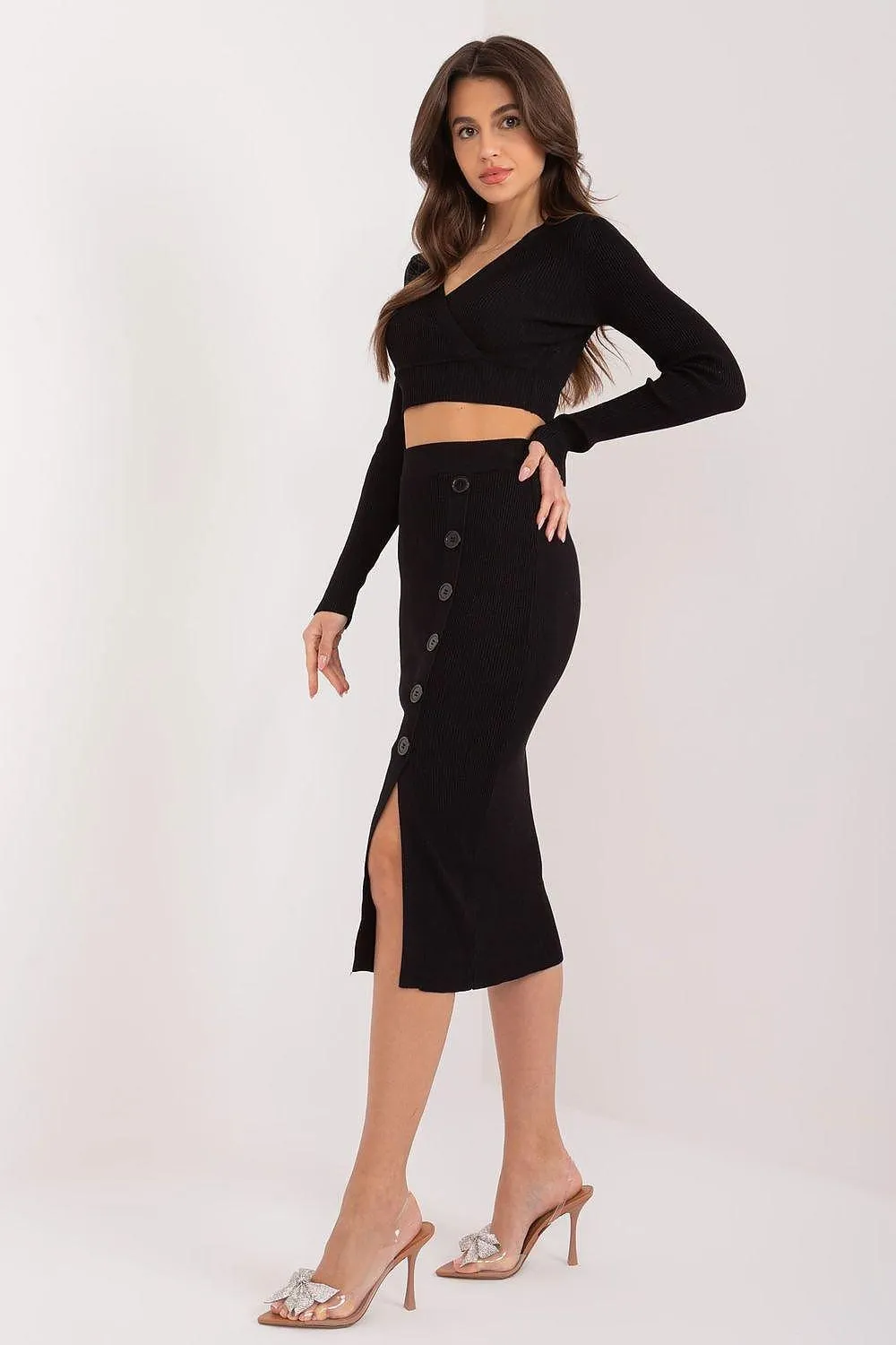 Factory Price long-sleeved sweater and midi skirt