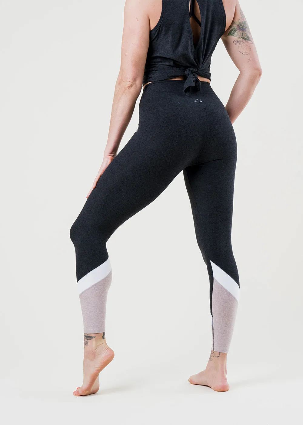 High Waisted Midi Legging - NEUTRAL COLOR BLOCK