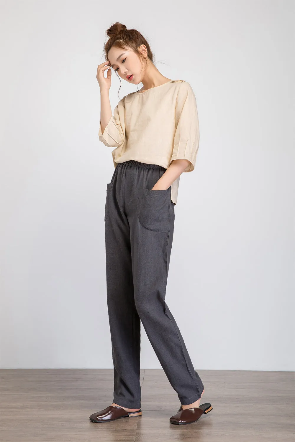 Loose fitting Womens grey linen pants with elastic waist 1930