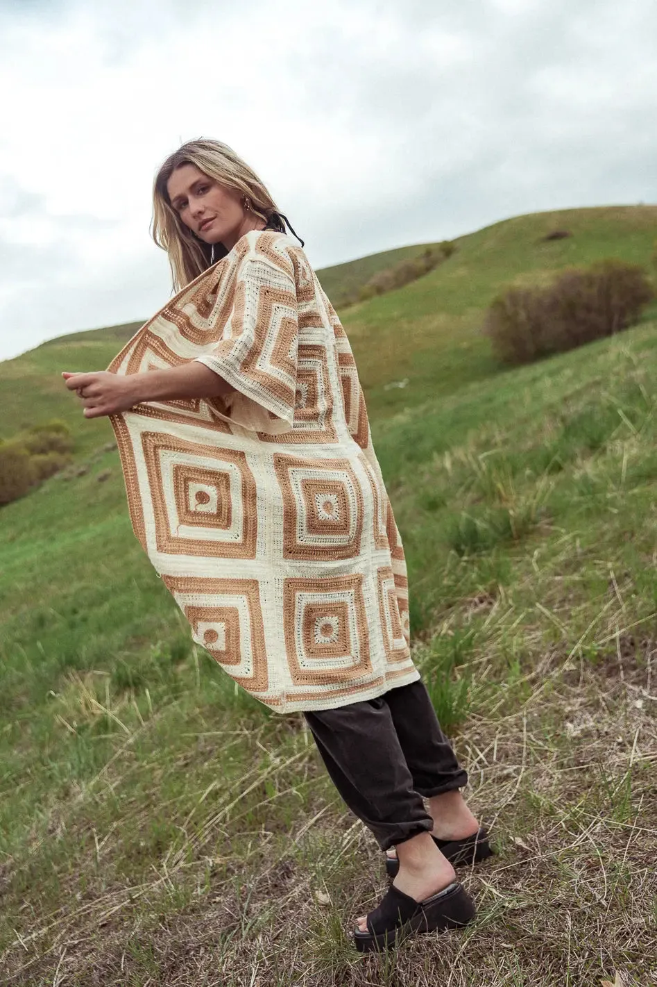 Regio Geometric Kimono in Beige - FINAL SALE