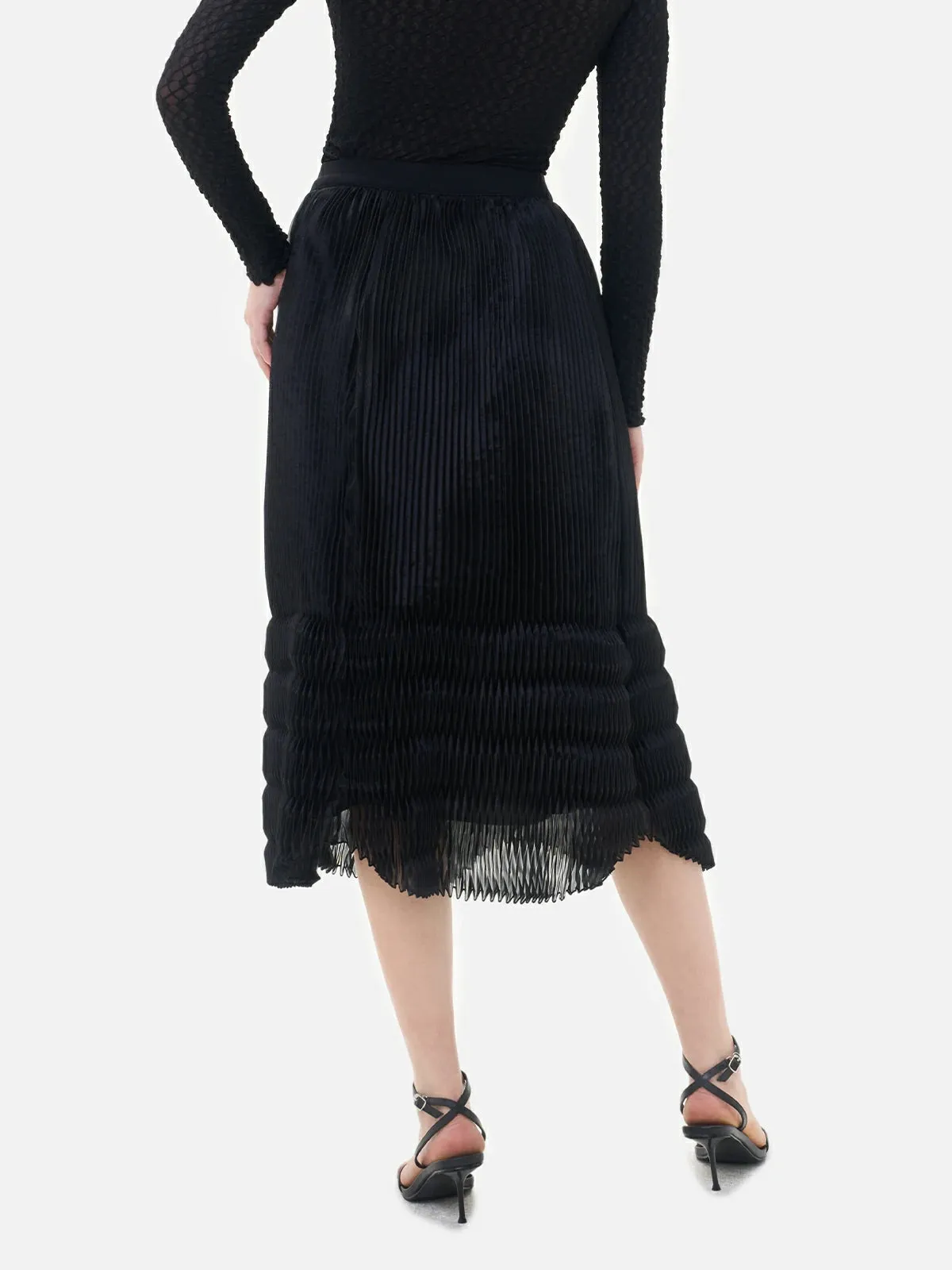 Solid V-Shaped Pleated Midi Skirt