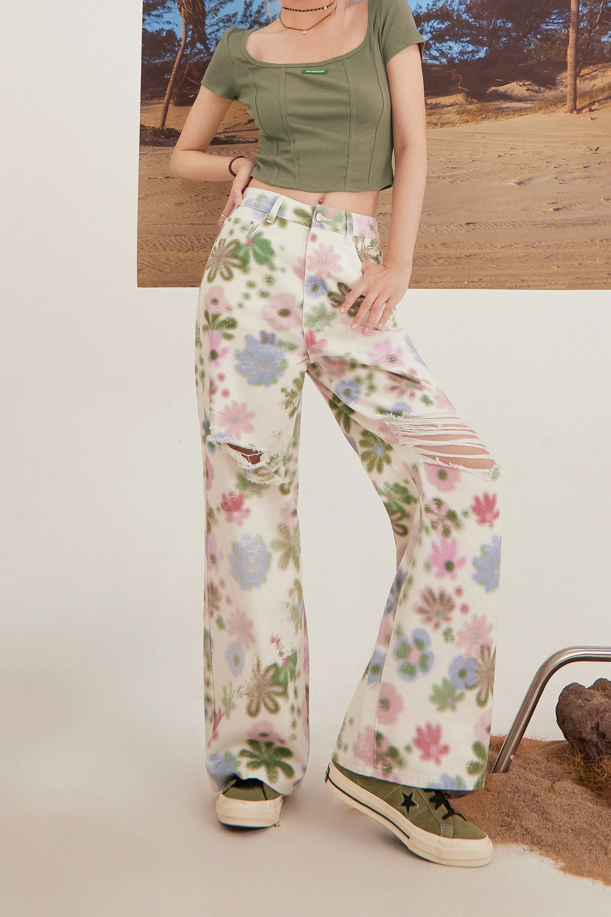 Split Flower Bootcut Denim Pants