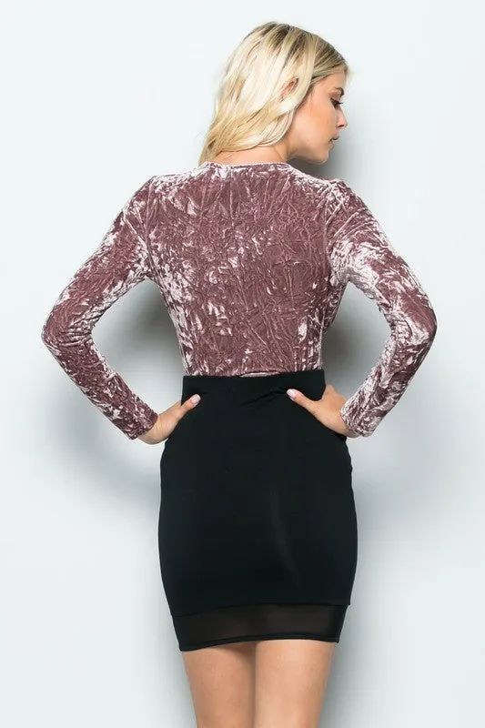 THE MYSTYLEMODE MAUVE CRUSHED VELVET PLUNGING V NECK LONG SLEEVE BODYSUIT