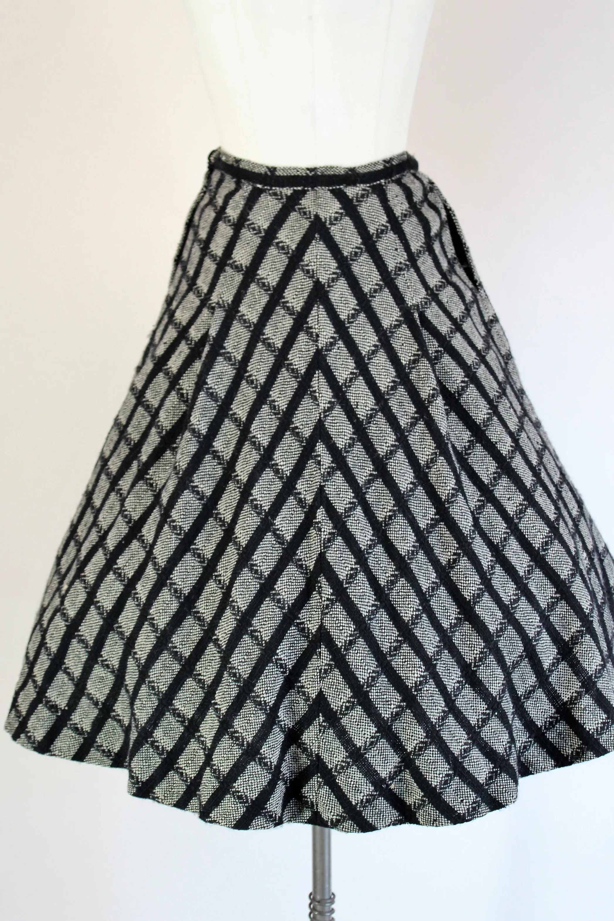 Vintage 1950s Black And White Wool Nelly De Grab Full Circle Skirt With Pocket