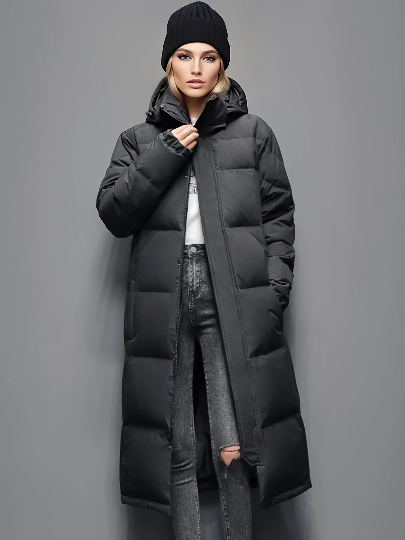 Women's Stylish Long Down Coat with Hood and Padding | Ideal for Autumn/Winter