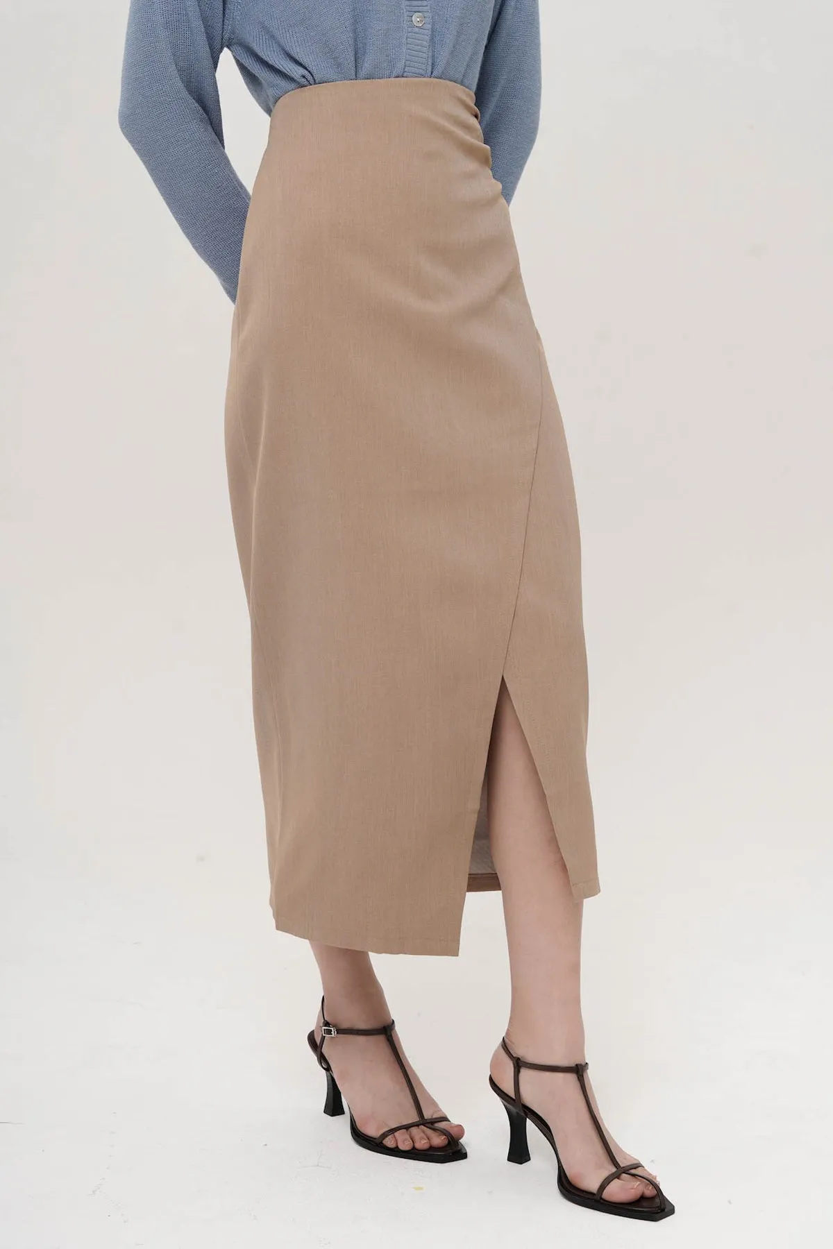 Zamora Midi Skirt In Brown