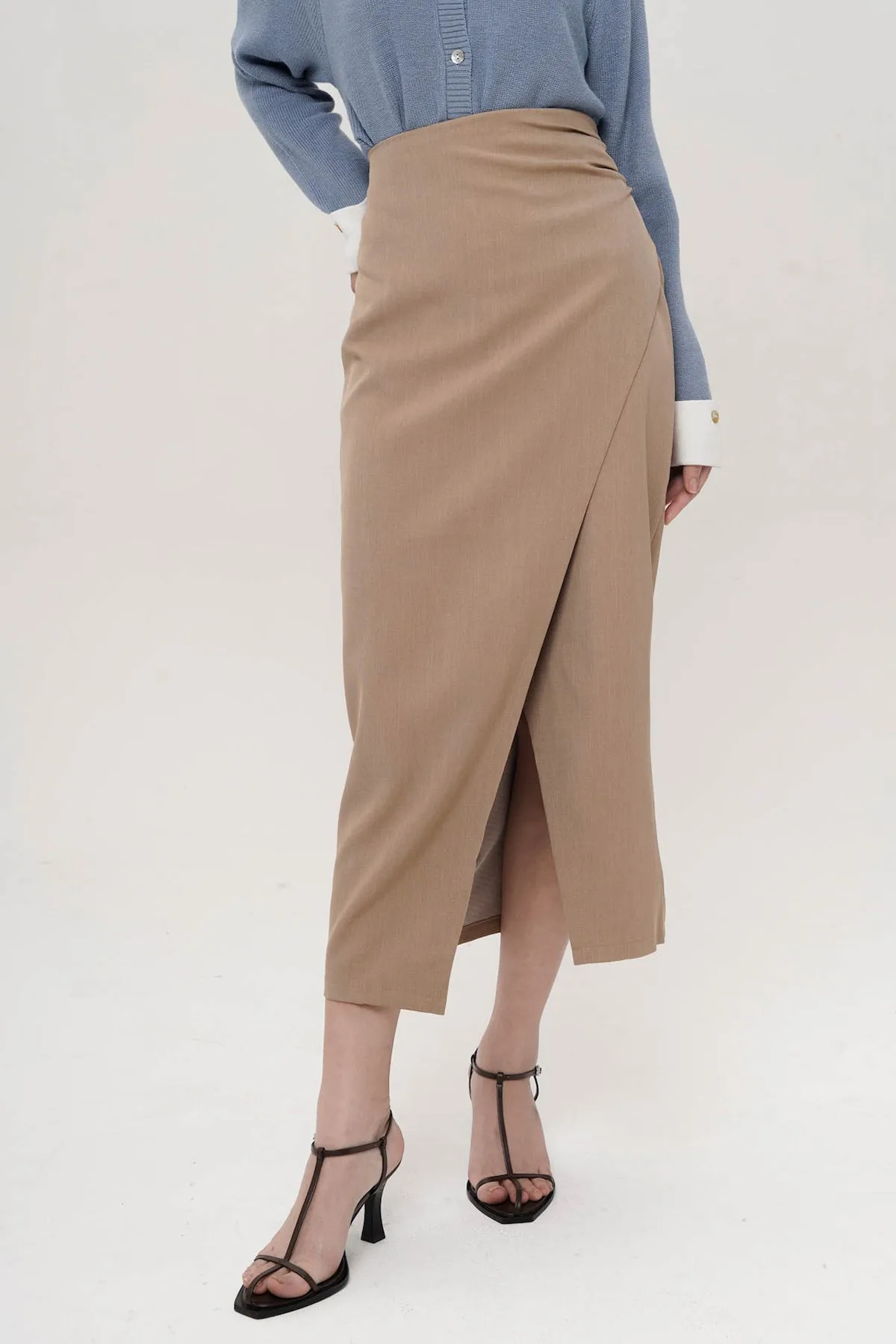 Zamora Midi Skirt In Brown